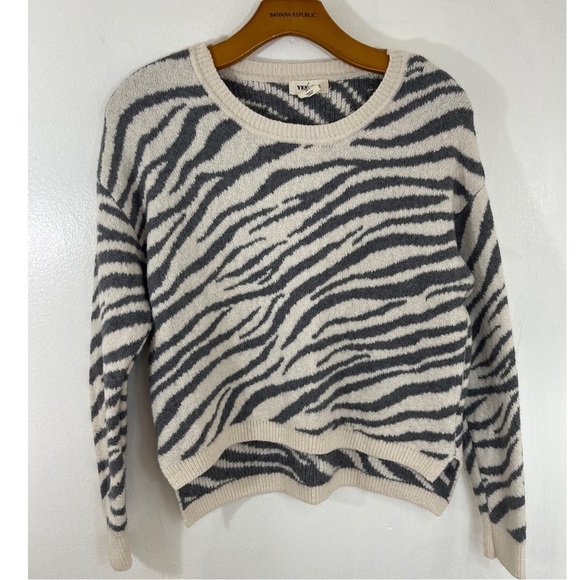 Yes Lola Zebra Print Sweater  Crewneck Size: S - Picture 1 of 7